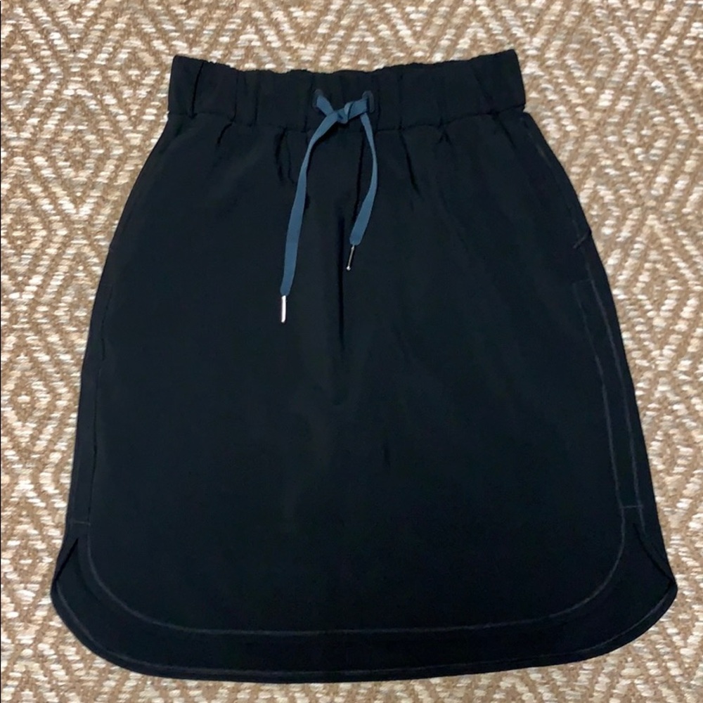 Lululemon On The Fly skirt - black - 4